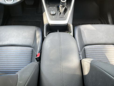 Used 2022 Toyota RAV4 XSE AWD/4WD image 29