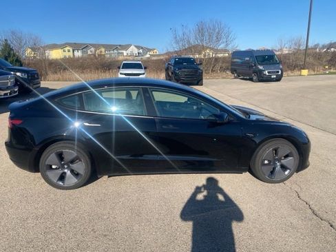 Used 2023 Tesla Model 3 Standard Range image 6