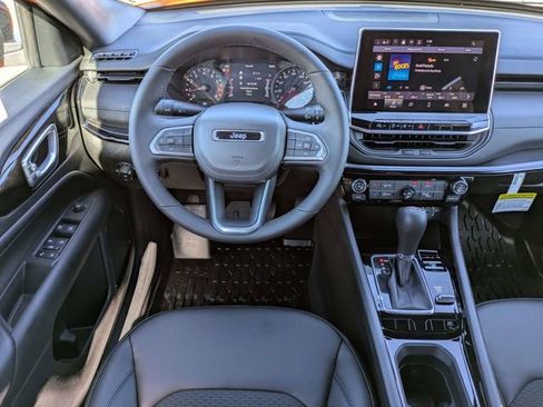 New 2026 Jeep Compass Latitude image 16