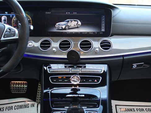 Used 2018 Mercedes-Benz E 63 AMG S image 21