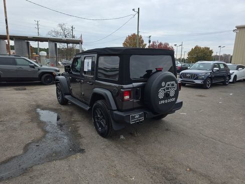 Used 2024 Jeep Wrangler Sport S image 17