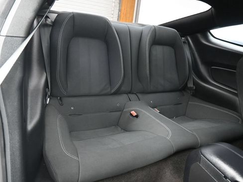 Used 2018 Ford Mustang Coupe w/ Equipment Group 101A RWD image 38