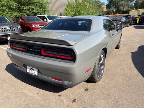 Used 2018 Dodge Challenger R/T RWD image 7