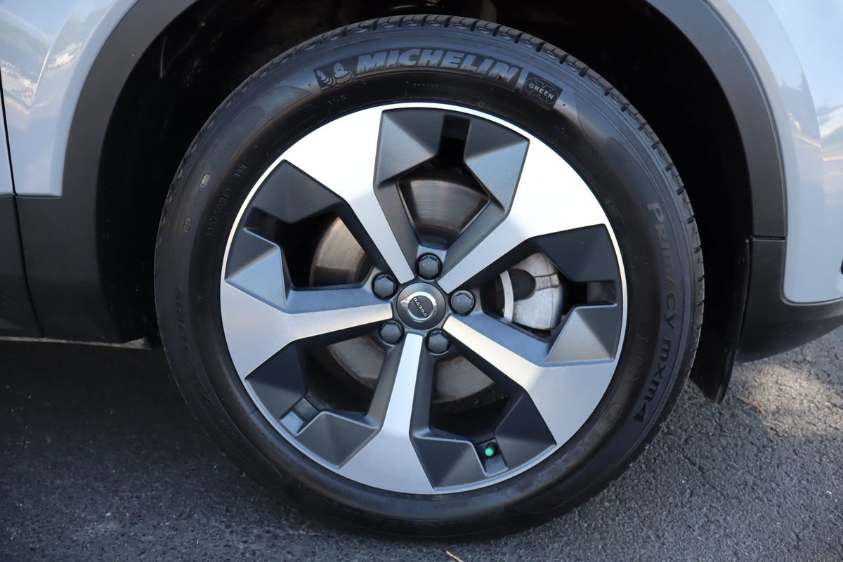 Used 2024 Volvo XC40 B5 Core w/ Protection Package Premier AWD/4WD image 44