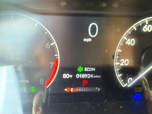 Certified 2025 Honda HR-V Sport image 13