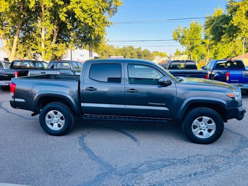 Used 2016 Toyota Tacoma SR5 RWD image 6