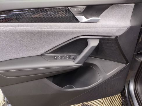 New 2026 Volkswagen Tiguan S image 17