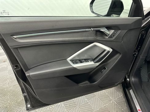 Used 2021 Audi Q3 2.0T Premium Plus w/ Premium Plus Package image 11