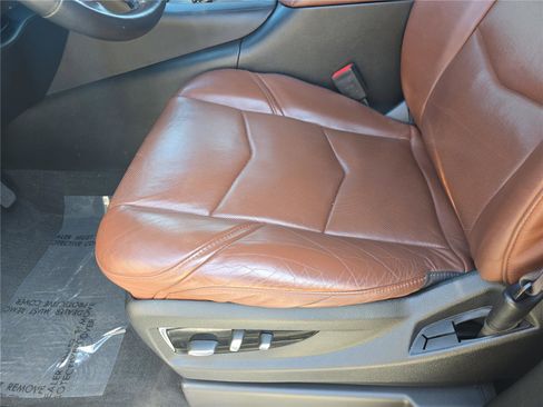 Used 2017 Cadillac Escalade Premium Luxury image 16