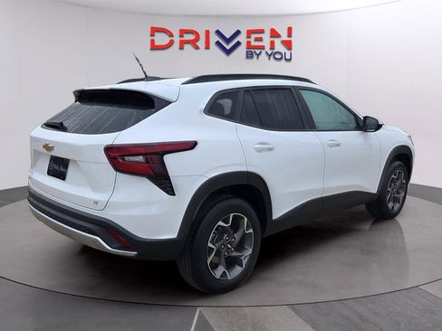 Used 2024 Chevrolet Trax LT image 5