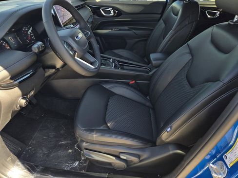 New 2026 Jeep Compass Latitude image 15