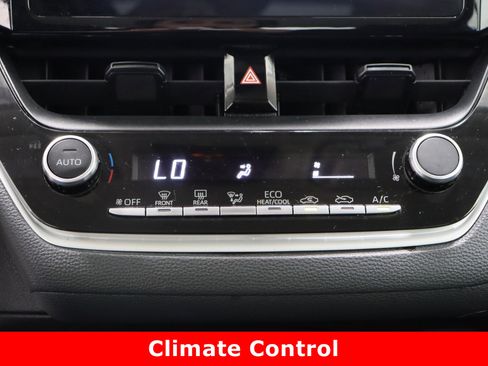 Used 2023 Toyota Corolla LE image 18