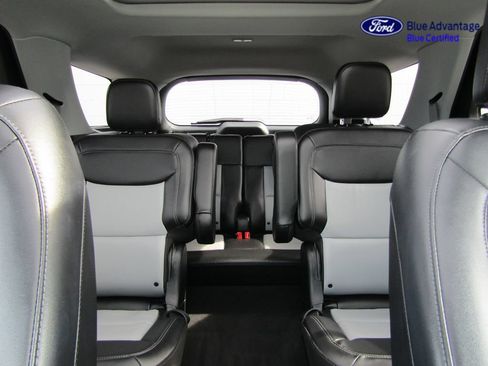 Certified 2023 Ford Explorer XLT w/ Equipment Group 202A AWD/4WD image 25