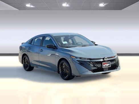 New 2026 Nissan Sentra SR w/ Floor Mat Package FWD image 7