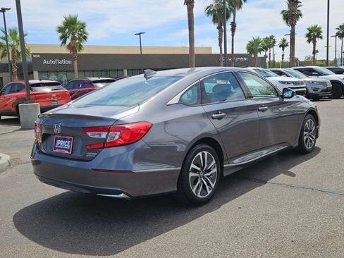 Used 2018 Honda Accord Touring image 5