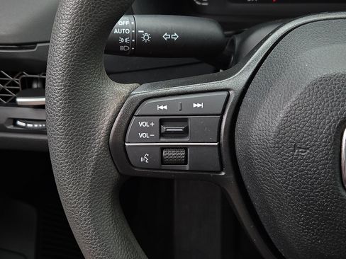 Used 2024 Honda Accord EX image 21