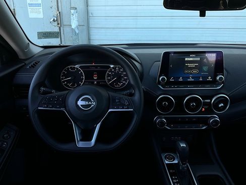 Used 2025 Nissan Sentra SV image 13
