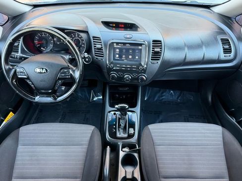 Used 2018 Kia Forte S w/ S Technology Plus Package FWD image 20