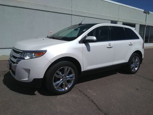 Used 2014 Ford Edge Limited w/ Equipment Group 302A AWD/4WD image 2