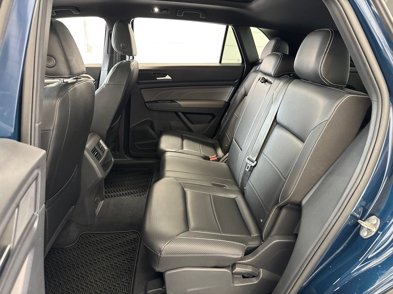 Used 2021 Volkswagen Atlas Cross Sport SE w/ Panoramic Sunroof Package AWD/4WD image 38