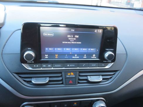 Used 2021 Nissan Altima 2.5 S FWD image 17