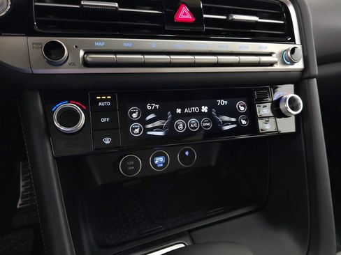 Used 2025 Genesis G70 3.3T Advanced w/ Sport Prestige Package image 27