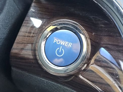 Used 2014 Toyota Avalon Limited w/ Technology Package FWD image 17