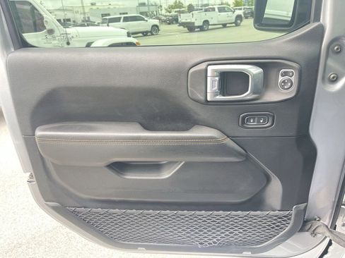 Used 2021 Jeep Gladiator Mojave AWD/4WD image 26