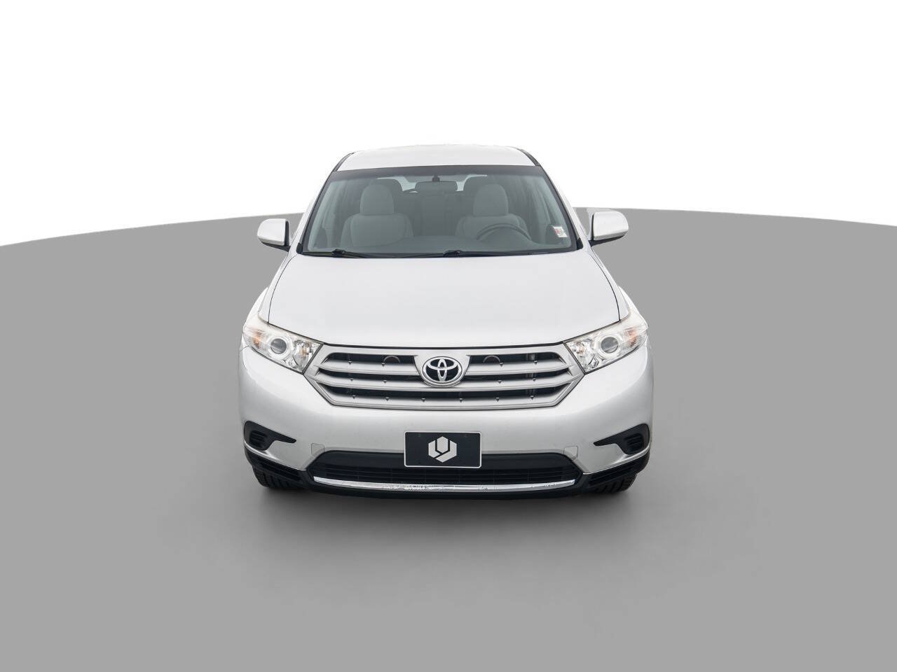 Used 2013 Toyota Highlander FWD w/ Cold Weather Pkg image 2