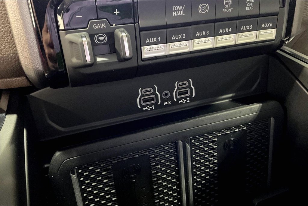 New 2026 RAM 3500 Laramie w/ Towing Technology Group AWD/4WD image 22