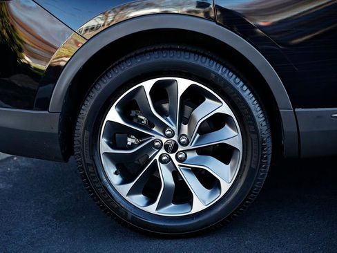 Used 2021 Lincoln Nautilus Reserve image 6