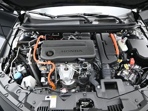 Used 2025 Honda Accord Touring image 5