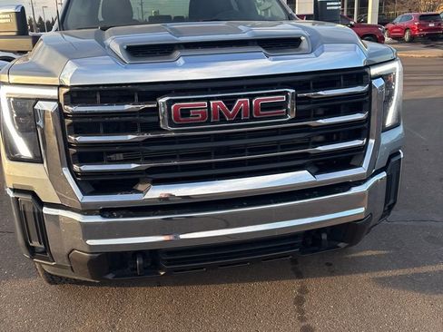 Used 2025 GMC Sierra 2500 SLT w/ SLT Convenience Package image 13