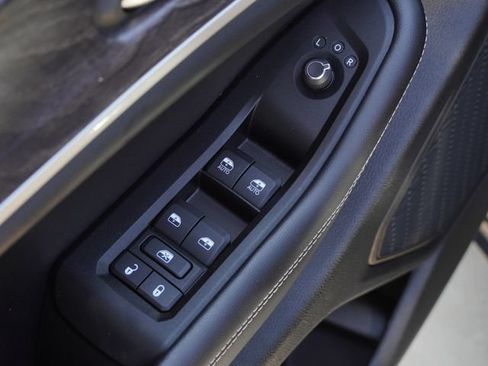 Certified 2024 Jeep Grand Cherokee Limited RWD image 21