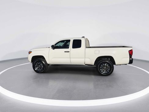 Certified 2022 Toyota Tacoma SR RWD image 5