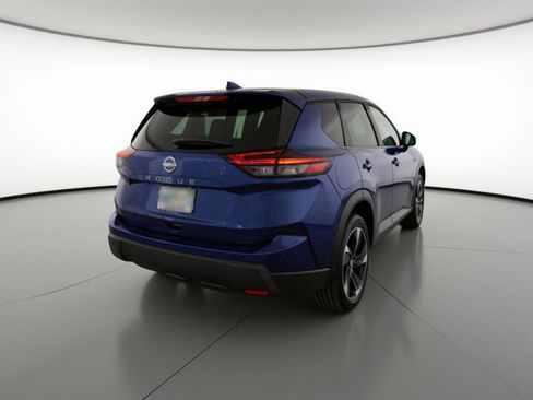 Used 2025 Nissan Rogue SV FWD image 9