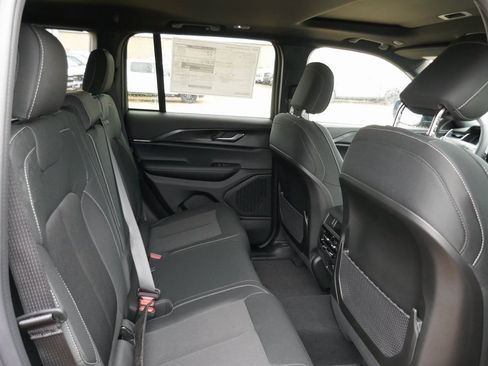 New 2025 Jeep Grand Cherokee Laredo X image 11