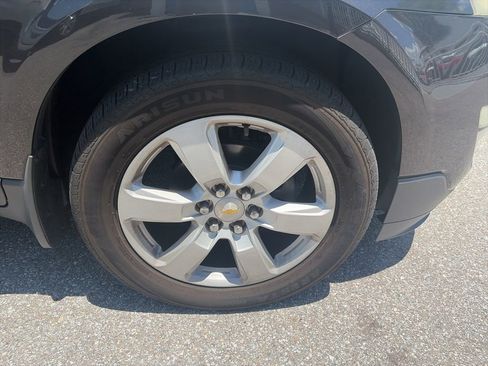 Used 2016 Chevrolet Traverse LT w/ Style and Technology Package FWD image 5