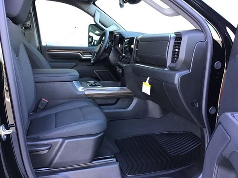 New 2026 Chevrolet Silverado 3500 LT image 24