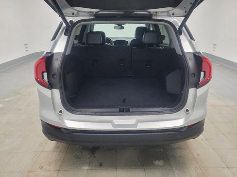 Used 2022 GMC Terrain SLT w/ Elevation Edition image 29