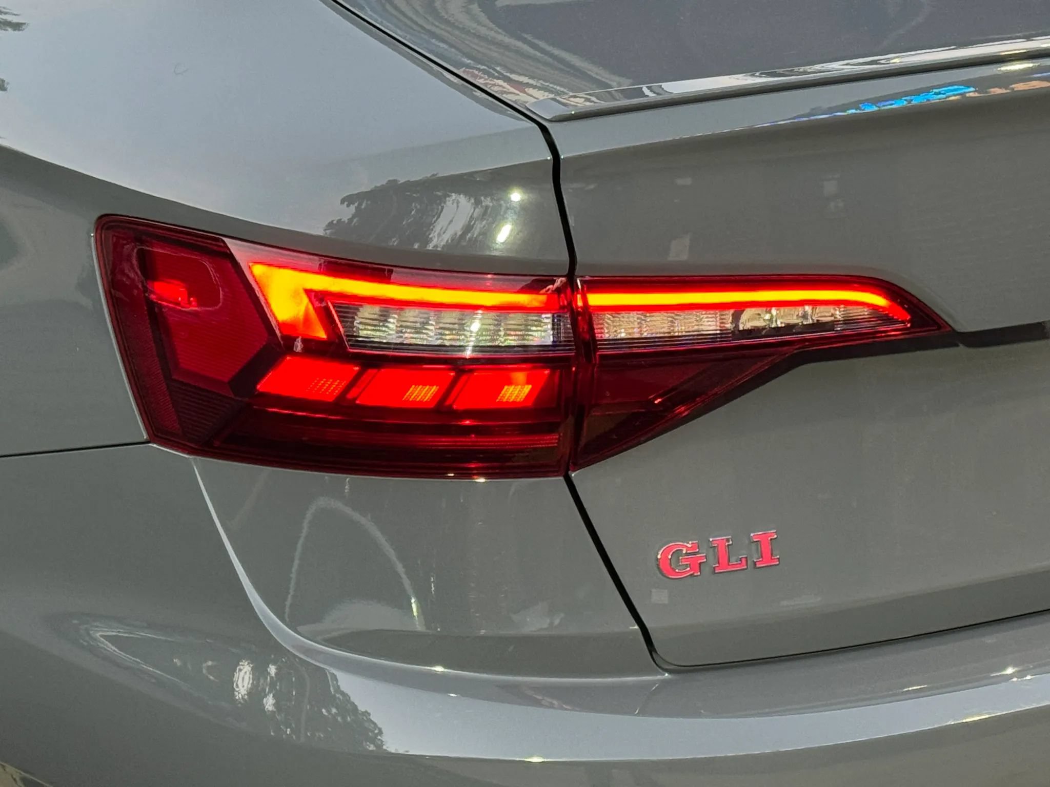 Used 2021 Volkswagen Jetta GLI Autobahn FWD image 12