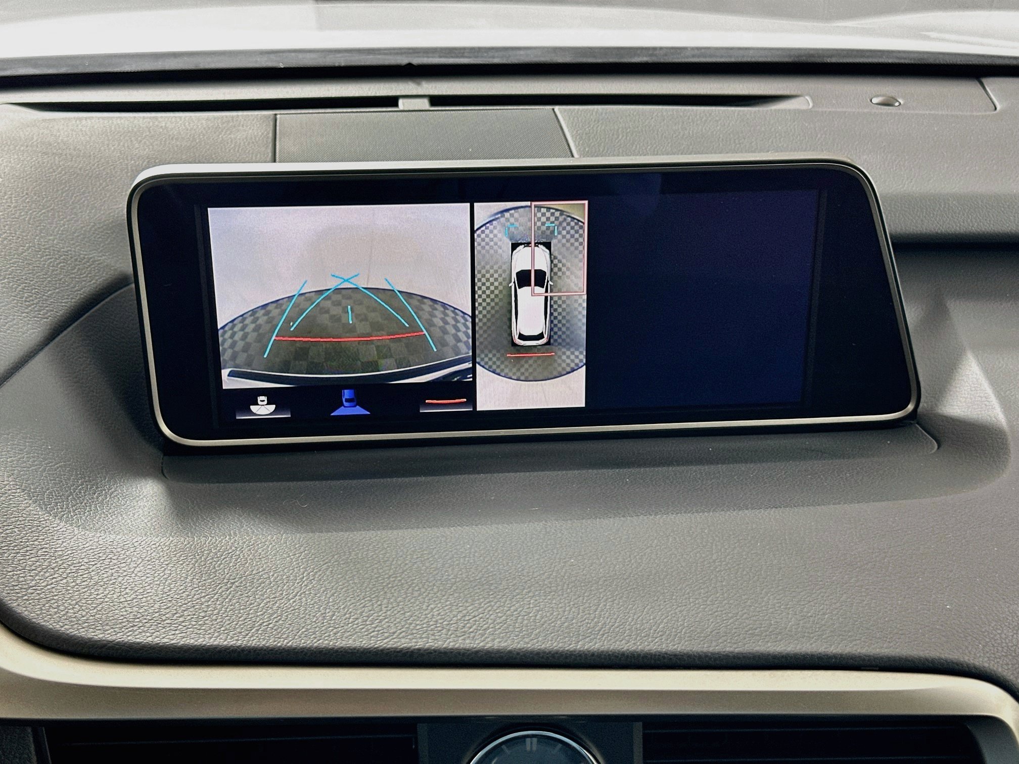Used 2019 Lexus RX 350 AWD w/ Navigation Package image 23
