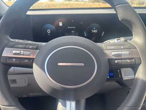 Certified 2025 Hyundai Kona SEL FWD image 24