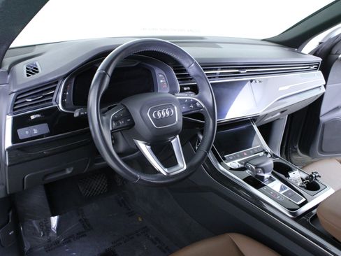 Used 2019 Audi Q8 Premium image 21