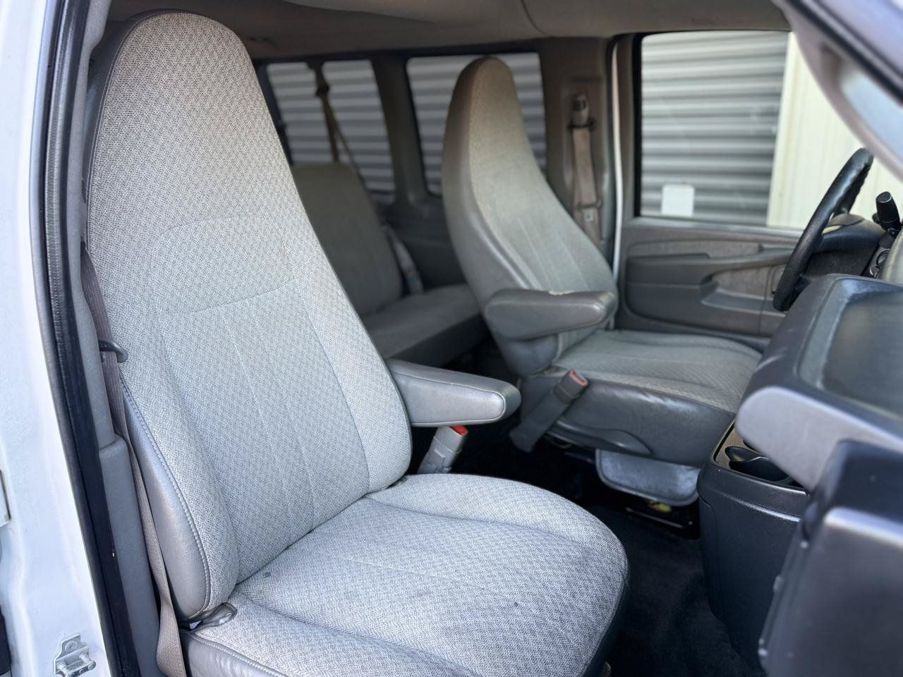 Used 2010 Chevrolet Express 3500 LT w/ LT Preferred Equipment Group RWD image 14