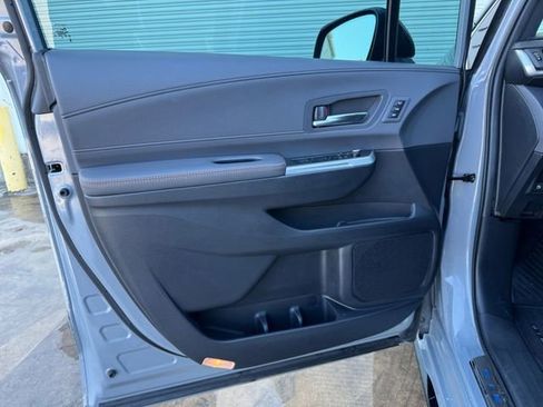 Used 2024 Toyota Sienna XSE image 4