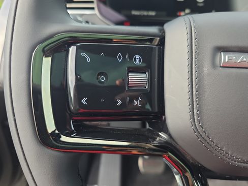 New 2026 Land Rover Range Rover Sport Dynamic SE AWD/4WD image 17