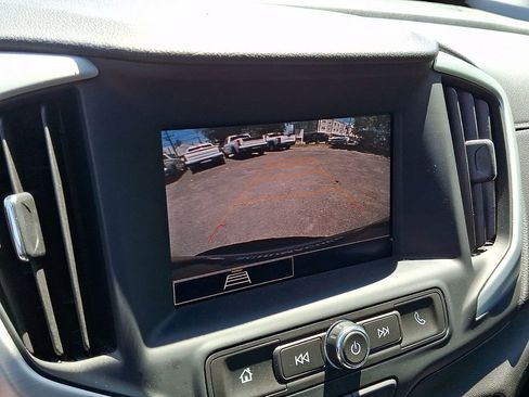 Used 2023 GMC Terrain SLE w/ Driver Convenience Package AWD/4WD image 17