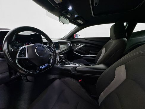 Used 2018 Chevrolet Camaro LT w/ Technology Package RWD image 20