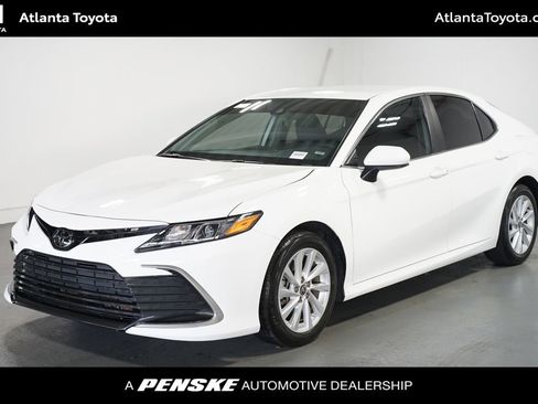 Certified 2024 Toyota Camry LE image 1